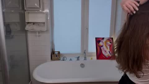 Snapshot of fondawollyung chatting on February 2026 05:48:02 AM Mery online show from February 2026 05:48:02 AM