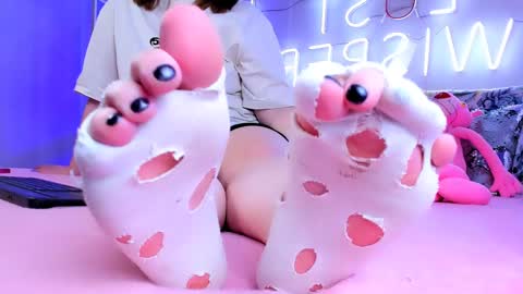 Snapshot of footfetish_baby chatting on December 2024 04:39:01 PM Molly online show from December 2024 04:39:01 PM