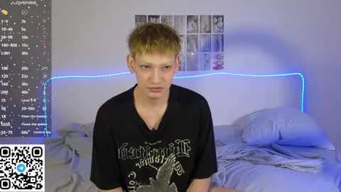 forever_eren online show from February 2026 12:44:02 AM