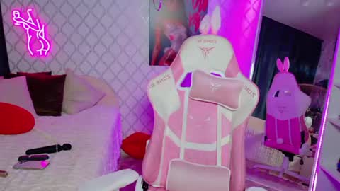 Lily online show from July 2026 01:58:33 AM