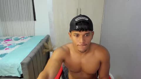 Snapshot of fox_evans chatting on October 2025 03:17:01 AM Fox online show from October 2025 03:17:01 AM