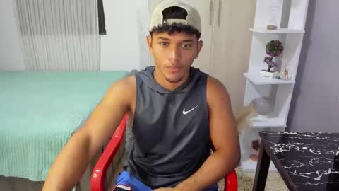 Snapshot of fox_evans chatting on October 2025 07:36:02 PM Fox online show from October 2025 07:36:02 PM