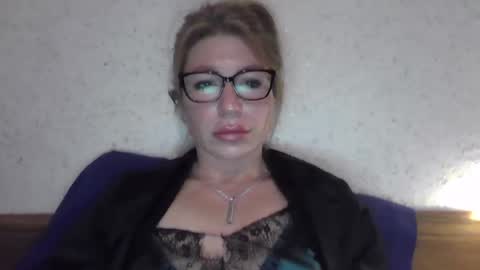 Snapshot of fox_red_lady7 chatting on February 2025 08:57:01 PM fox_red_lady7 online show from February 2025 08:57:01 PM
