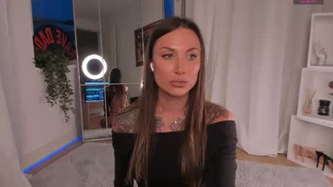 Snapshot of foxe_sailey chatting on July 2026 06:43:02 PM Fox love you online show from July 2026 06:43:02 PM
