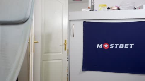 Snapshot of foxeslovefoxes chatting on December 2024 05:59:02 PM CUSTOM PHOTOS AND VIDEOS -  online show from December 2024 05:59:02 PM