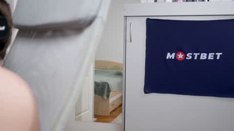 Snapshot of foxeslovefoxes chatting on December 2024 12:16:01 PM CUSTOM PHOTOS AND VIDEOS -  online show from December 2024 12:16:01 PM