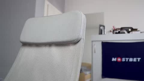 Snapshot of foxeslovefoxes chatting on December 2024 12:12:02 PM CUSTOM PHOTOS AND VIDEOS -  online show from December 2024 12:12:02 PM