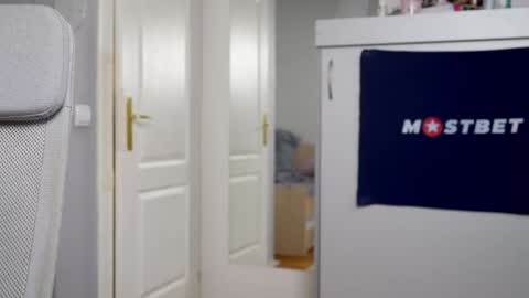 Snapshot of foxeslovefoxes chatting on January 2025 12:15:02 PM CUSTOM PHOTOS AND VIDEOS -  online show from January 2025 12:15:02 PM