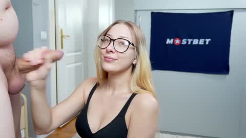 Snapshot of foxeslovefoxes chatting on January 2025 02:25:02 PM CUSTOM PHOTOS AND VIDEOS -  online show from January 2025 02:25:02 PM