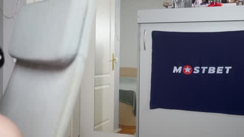 Snapshot of foxeslovefoxes chatting on January 2025 12:09:01 PM CUSTOM PHOTOS AND VIDEOS -  online show from January 2025 12:09:01 PM