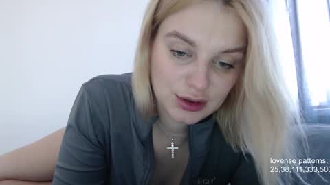 i am your baby Alien  online show from October 2025 09:21:02 AM