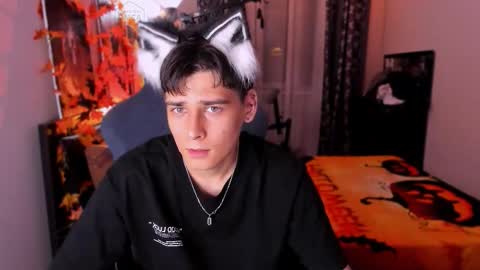 Foxicfu online show from October 2025 07:24:02 PM