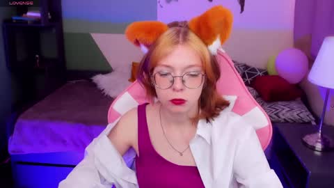 Snapshot of foxxxypolly chatting on June 2026 05:41:02 AM Polly online show from June 2026 05:41:02 AM