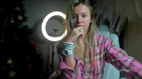 Foxy online show from December 2025 12:18:02 AM