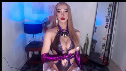 Snapshot of foxy_goddess chatting on October 2025 01:51:02 AM foxy_goddess online show from October 2025 01:51:02 AM