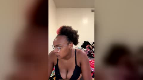 foxygoddess18 online show from May 2026 04:23:01 PM