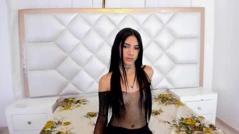 Snapshot of foxyhillx chatting on November 2025 08:53:02 PM foxyhillx online show from November 2025 08:53:02 PM