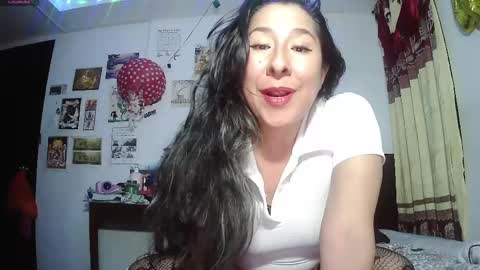 Snapshot of foxymalish chatting on April 2026 02:53:02 AM Malishka online show from April 2026 02:53:02 AM