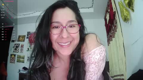 Snapshot of foxymalish chatting on April 2026 04:28:02 AM Malishka online show from April 2026 04:28:02 AM