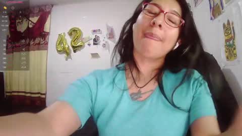 Snapshot of foxymalish chatting on May 2026 07:03:02 AM Malishka online show from May 2026 07:03:02 AM