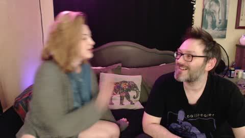 Snapshot of foxymalloryknoxy69 chatting on December 2024 06:32:01 AM Mallory Koxx online show from December 2024 06:32:01 AM