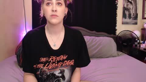 Snapshot of foxymalloryknoxy69 chatting on September 2025 08:26:01 AM Mallory Koxx online show from September 2025 08:26:01 AM