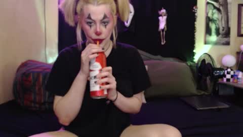 Snapshot of foxymalloryknoxy69 chatting on November 2025 07:54:01 AM Mallory Koxx online show from November 2025 07:54:01 AM