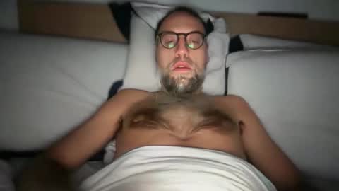 fra___ online show from December 2025 11:36:02 AM