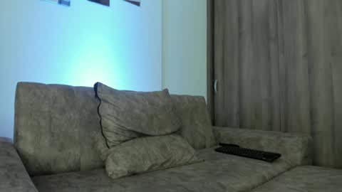 Snapshot of fraiderbrown chatting on December 2025 02:48:01 PM IM FRAIDER online show from December 2025 02:48:01 PM