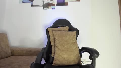 IM FRAIDER online show from April 2026 05:30:01 PM