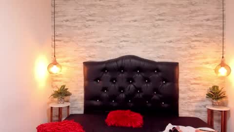          online show from November 2025 03:17:02 PM