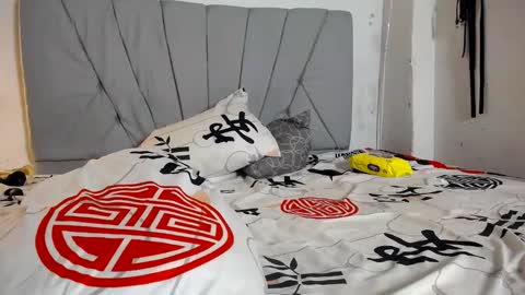 francihot4 online show from February 2026 02:53:01 AM