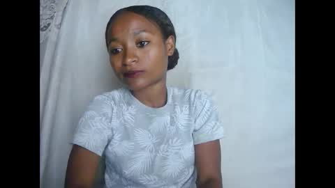 Snapshot of francine925426 chatting on December 2025 12:53:02 PM francine925426 online show from December 2025 12:53:02 PM