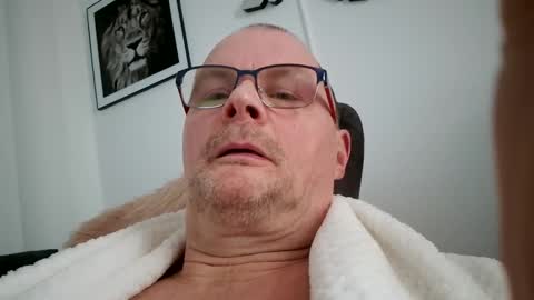 Snapshot of franciscomalin chatting on February 2025 09:41:01 AM franciscomalin online show from February 2025 09:41:01 AM