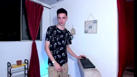 Snapshot of franco_taylor chatting on April 2026 06:17:02 AM Franco taylor online show from April 2026 06:17:02 AM