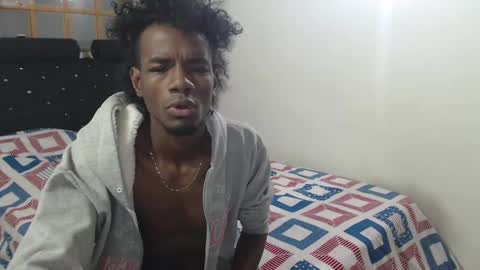 Snapshot of franklatino_1 chatting on February 2025 11:36:01 AM FRANK online show from February 2025 11:36:01 AM