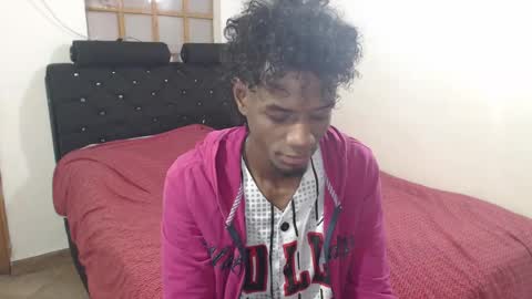 Snapshot of franklatino_1 chatting on March 2025 02:05:02 PM FRANK online show from March 2025 02:05:02 PM