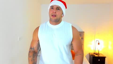 Snapshot of frankmyles01 chatting on December 2024 06:37:01 PM frank online show from December 2024 06:37:01 PM