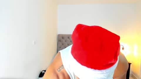 Snapshot of frankmyles01 chatting on December 2024 11:28:02 PM frank online show from December 2024 11:28:02 PM