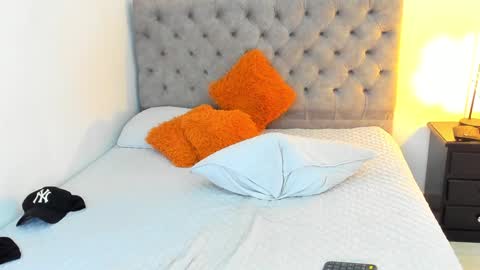 Snapshot of frankmyles01 chatting on January 2025 01:58:02 AM frank online show from January 2025 01:58:02 AM