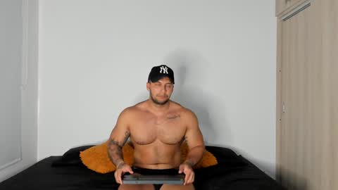 Snapshot of frankmyles01 chatting on January 2025 10:08:02 PM frank online show from January 2025 10:08:02 PM