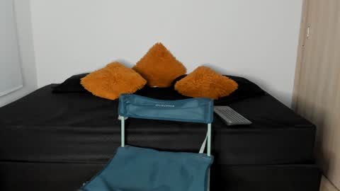 Snapshot of frankmyles01 chatting on February 2025 12:07:01 AM frank online show from February 2025 12:07:01 AM