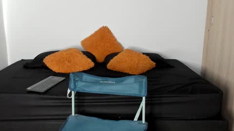 Snapshot of frankmyles01 chatting on February 2025 04:23:02 PM frank online show from February 2025 04:23:02 PM