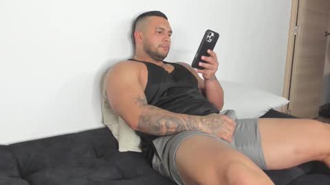 Snapshot of frankmyles01 chatting on October 2025 09:35:02 PM frank online show from October 2025 09:35:02 PM