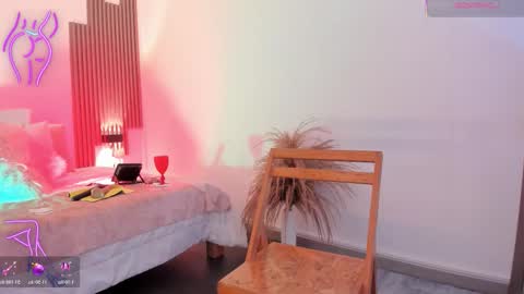 Snapshot of fransheskarossi chatting on November 2025 02:39:01 PM Fransheska online show from November 2025 02:39:01 PM