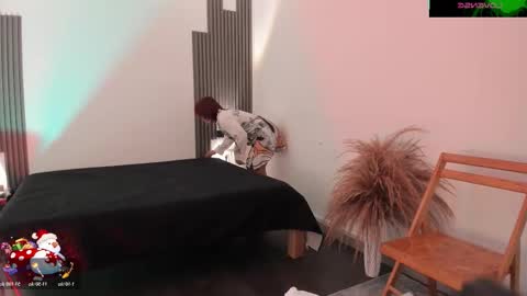 Snapshot of fransheskarossi chatting on December 2025 01:39:01 PM Fransheska online show from December 2025 01:39:01 PM