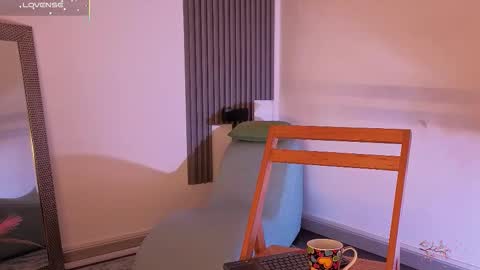 Fransheska online show from February 2026 12:00:01 PM