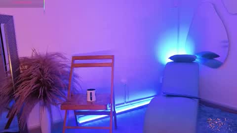 Fransheska online show from March 2026 12:09:01 PM