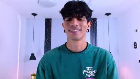 Snapshot of franvill_trato chatting on October 2025 07:25:01 PM Franvill trato online show from October 2025 07:25:01 PM