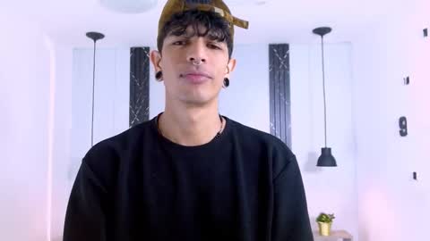 Snapshot of franvill_trato chatting on November 2025 03:58:01 PM Franvill trato online show from November 2025 03:58:01 PM